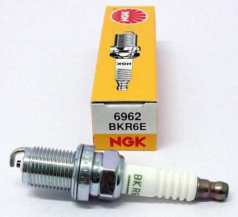 Свеча зажигания NGK BKR6E preview 2