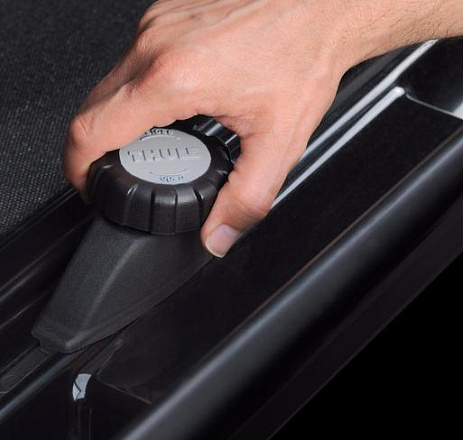 Автобокс на крышу THULE Dynamic L black glossy preview 6